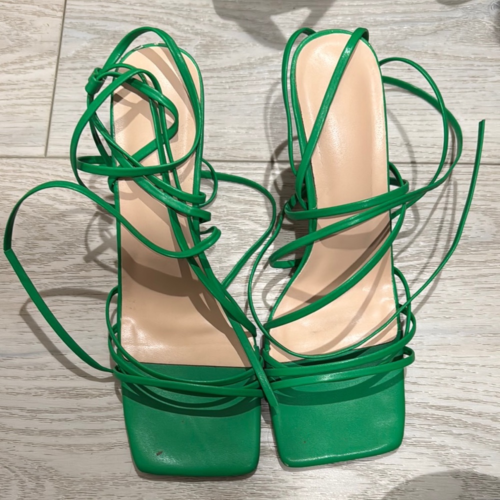 Green Strappy Square-Toe Women's Sandals